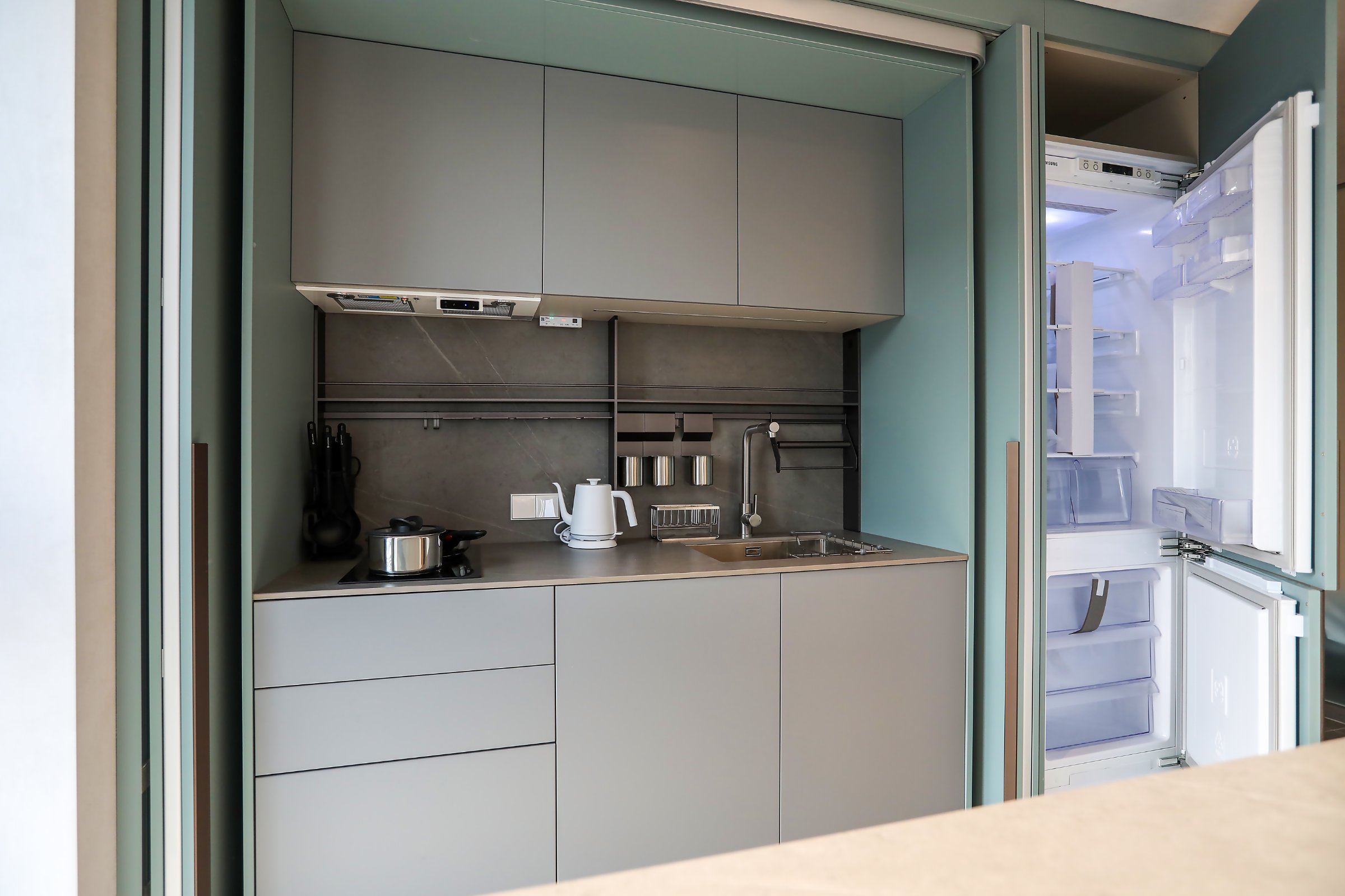 Full Kitchen